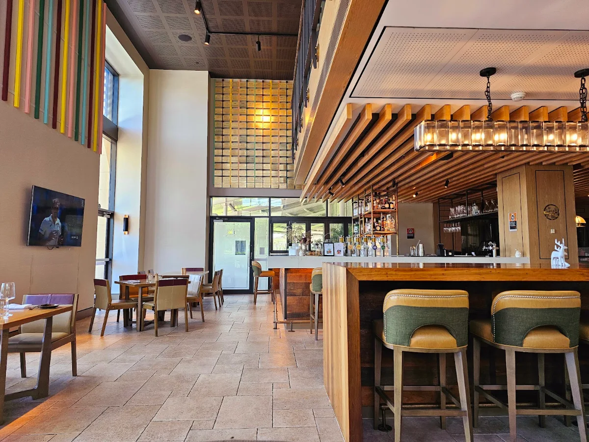 Vibe, NEWMARKET ROOM