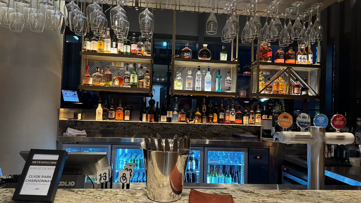 Vibe, The Metropolitan Hotel
