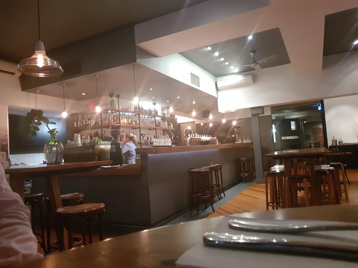 Vibe, The Metropolitan Hotel