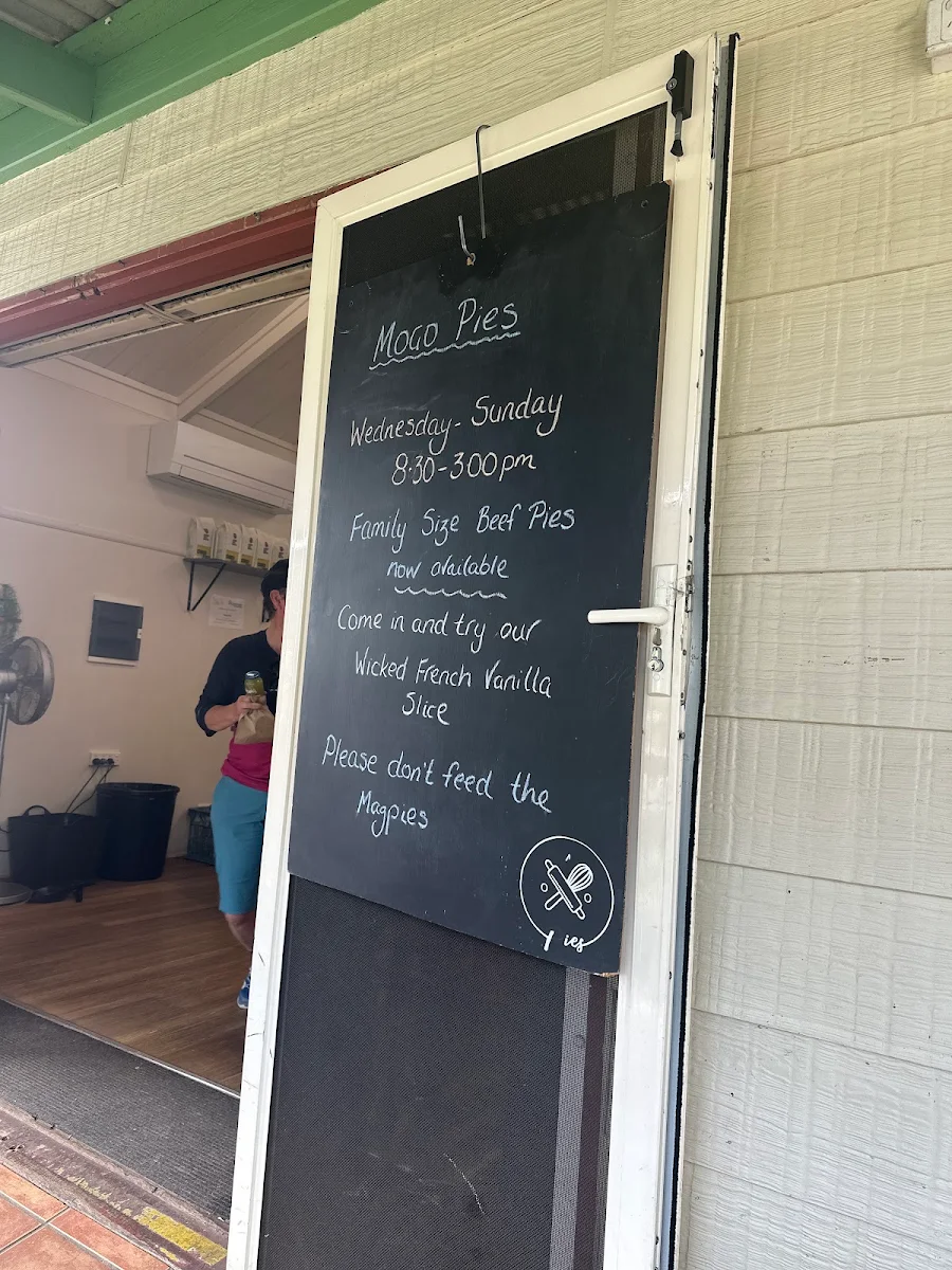 Menu, Mogo Pies