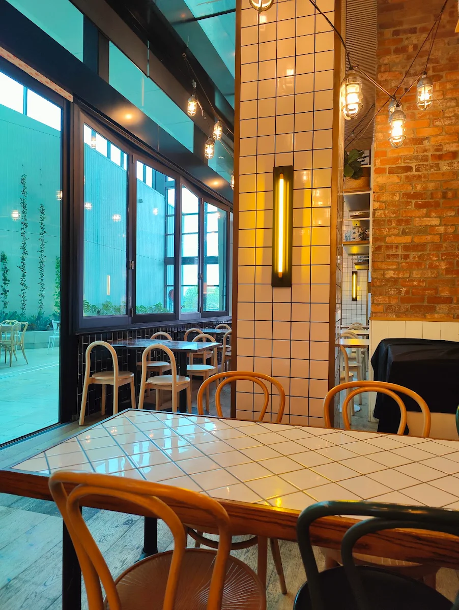 Vibe, Mama's Buoi Chadstone