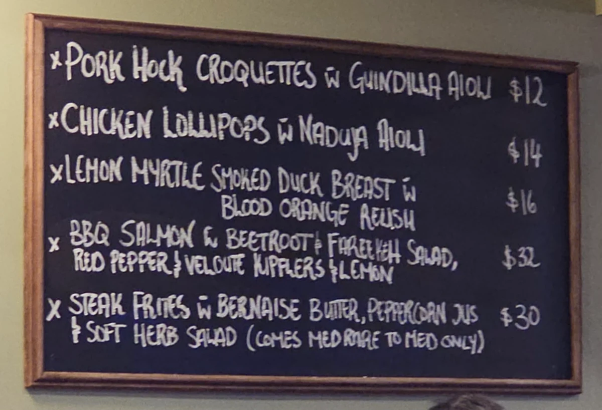Menu, Petrel Hotel