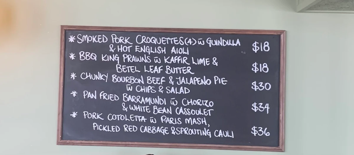 Menu, Petrel Hotel