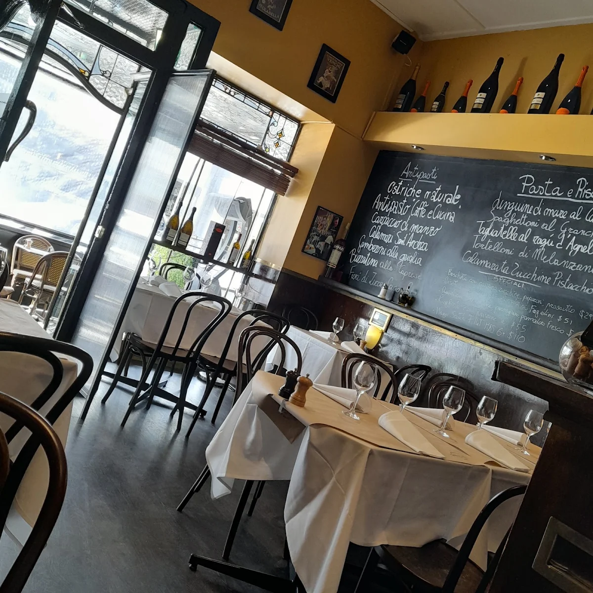 Vibe, Caffe e Cucina
