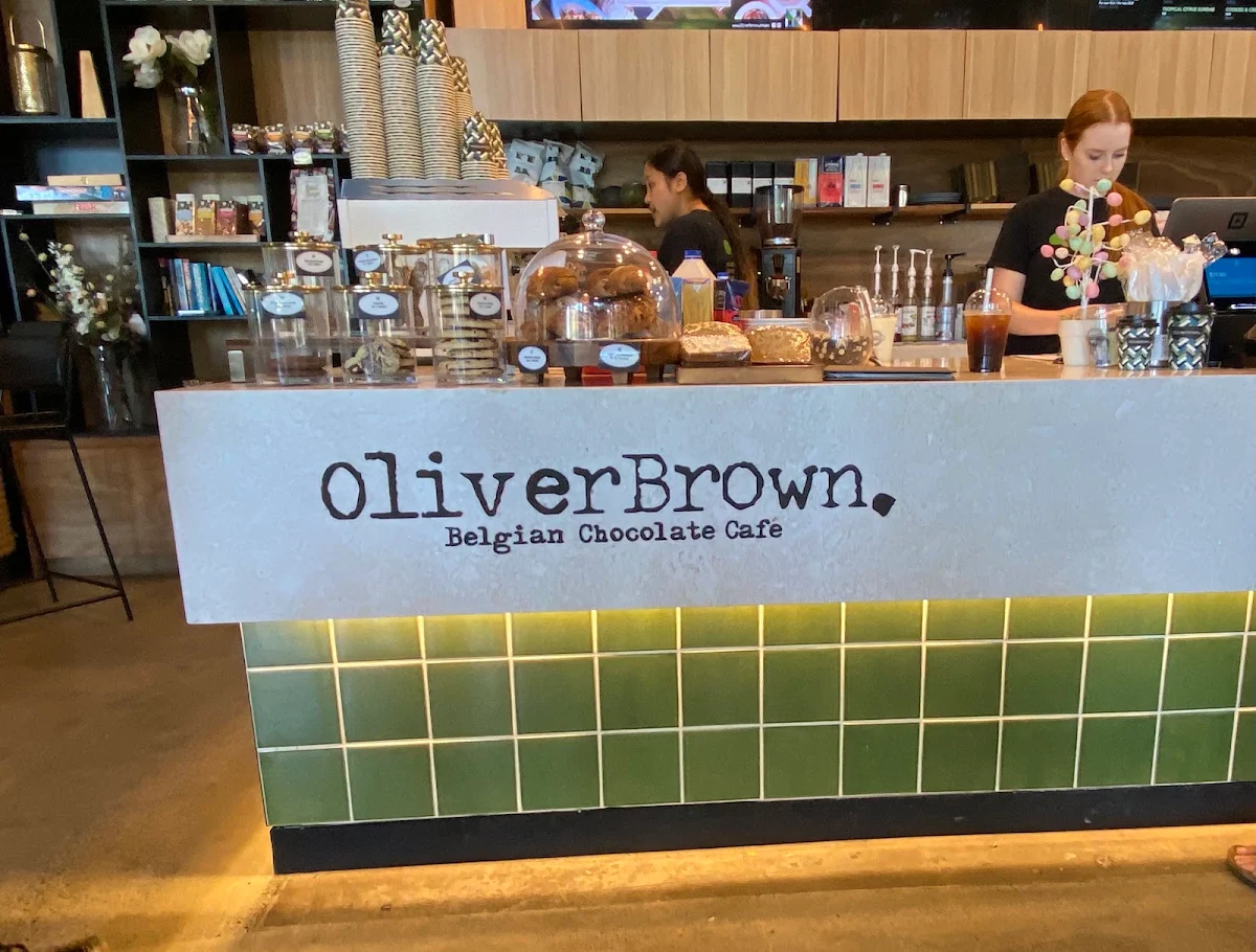 Vibe, Oliver Brown