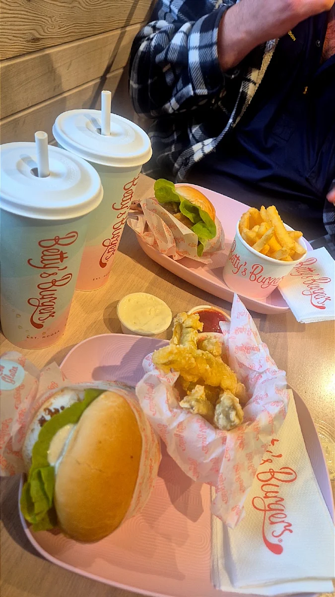 Food & drink, Betty's Burgers
