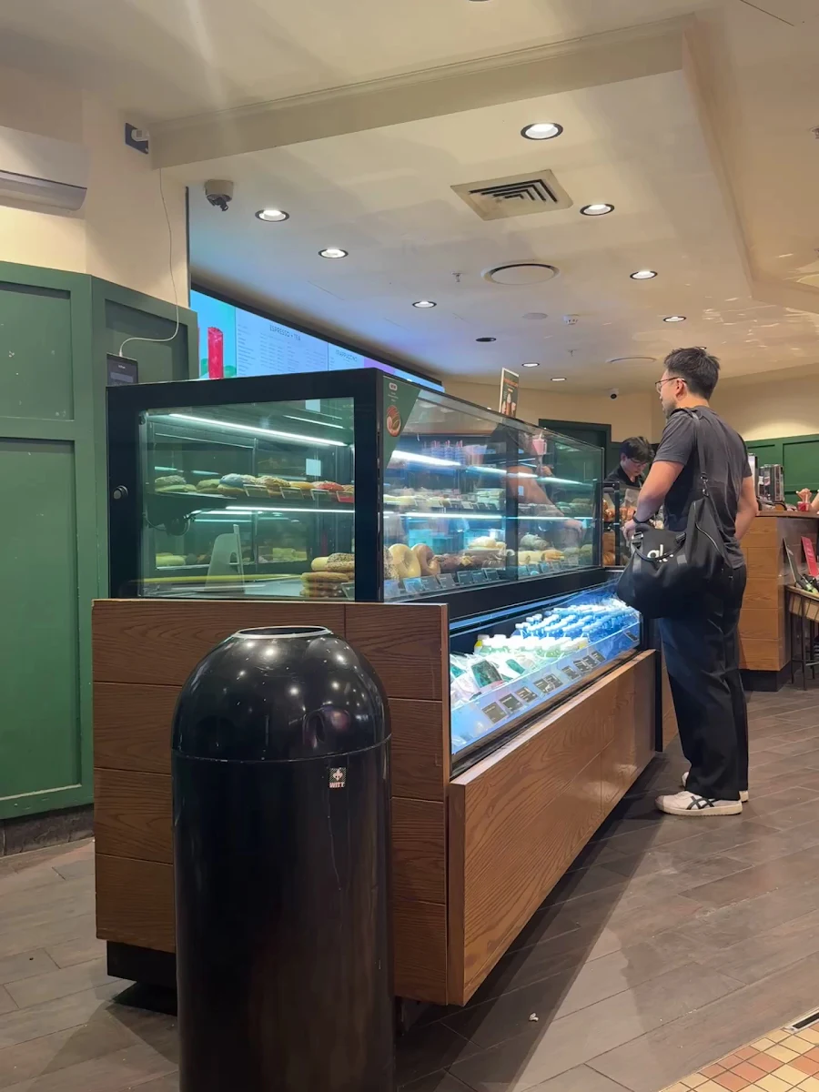 Vibe, Starbucks QVB