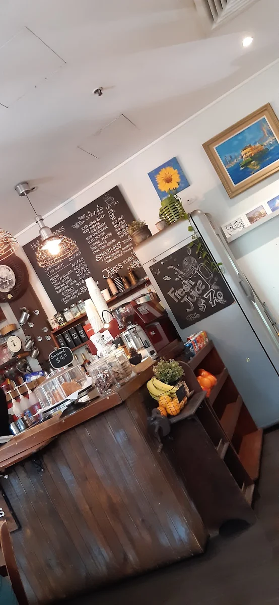 Menu, Canvas Cafe