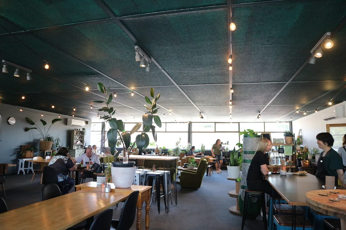 Vibe, Cloud Eleven Restaurant