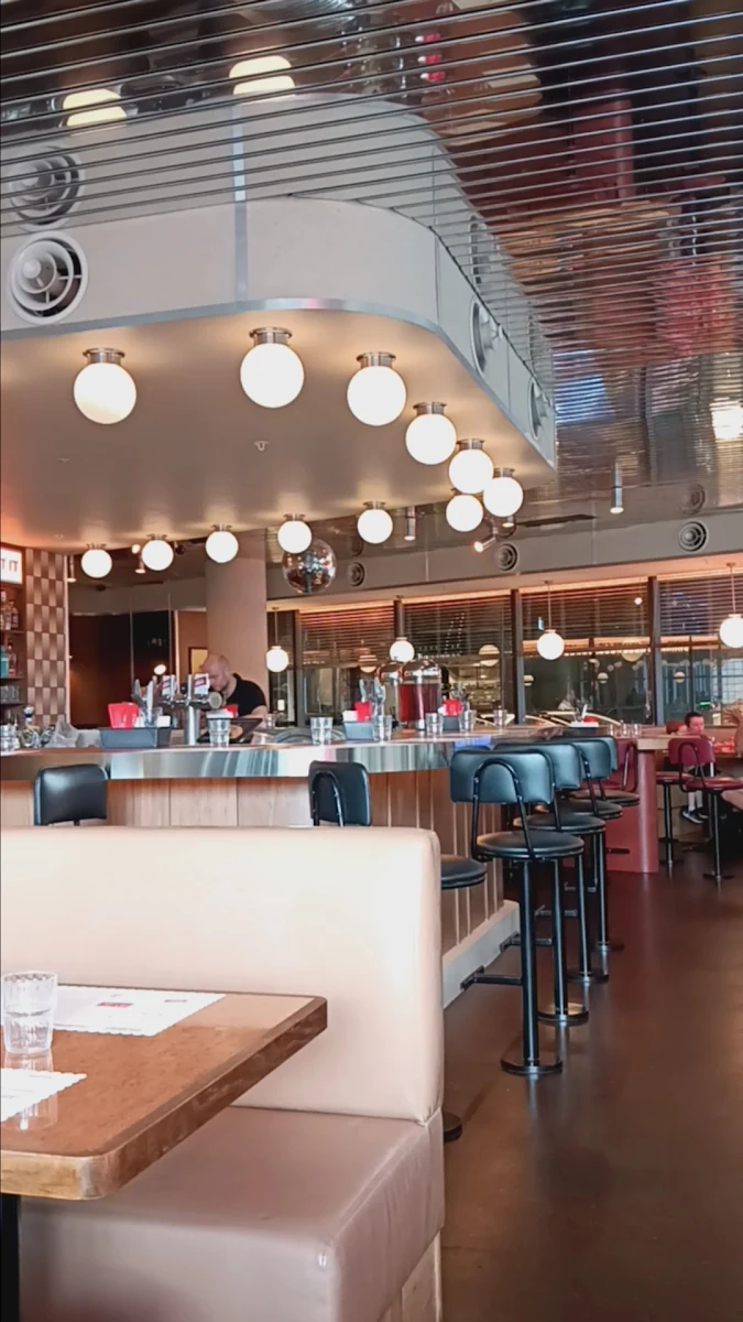 Vibe, Belles Hot Chicken Circular Quay