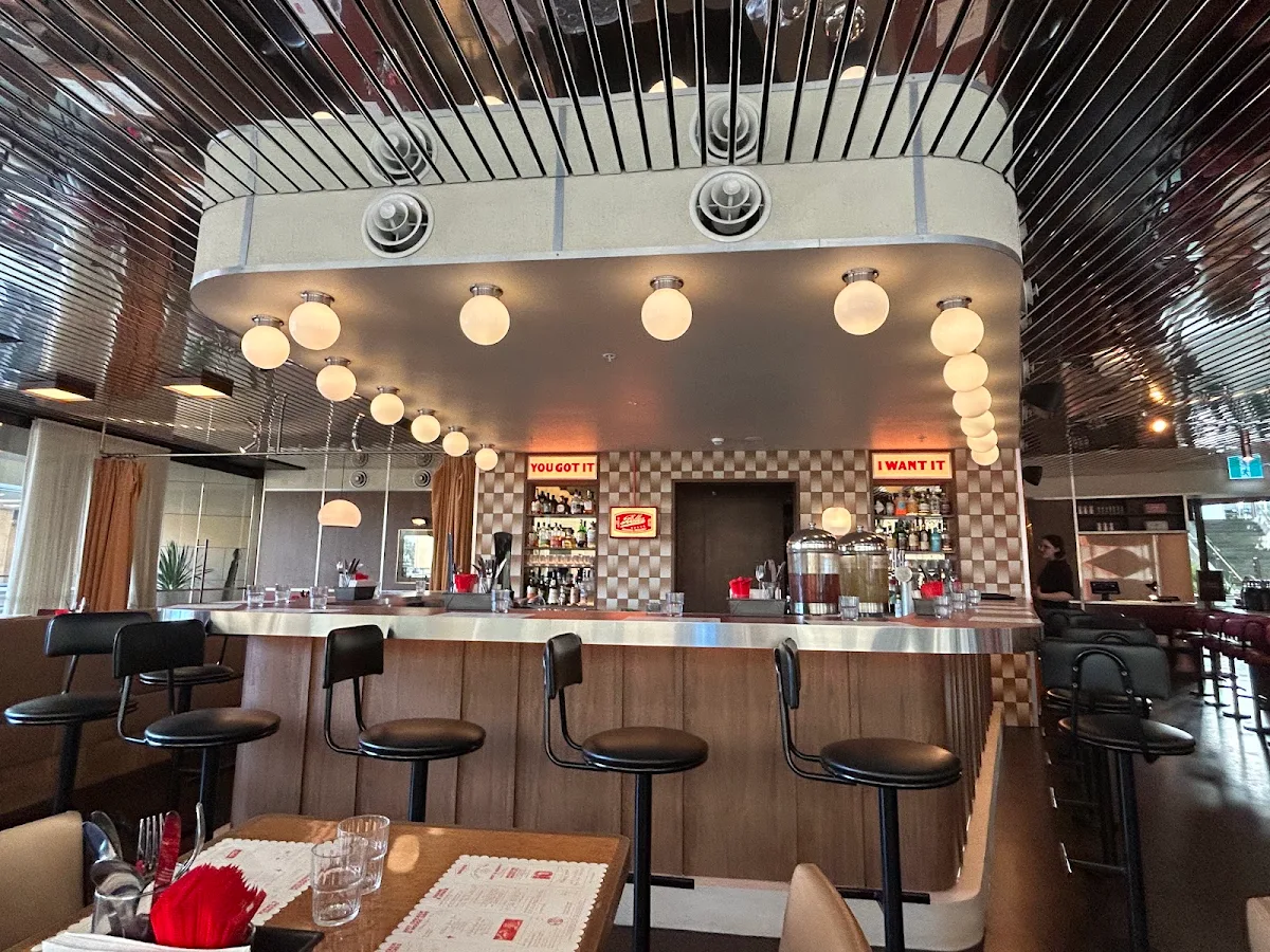 Vibe, Belles Hot Chicken Circular Quay