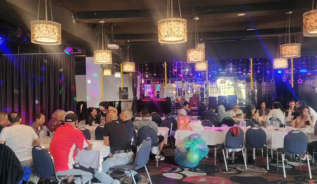 Vibe, River Canyon Bar & Grill
