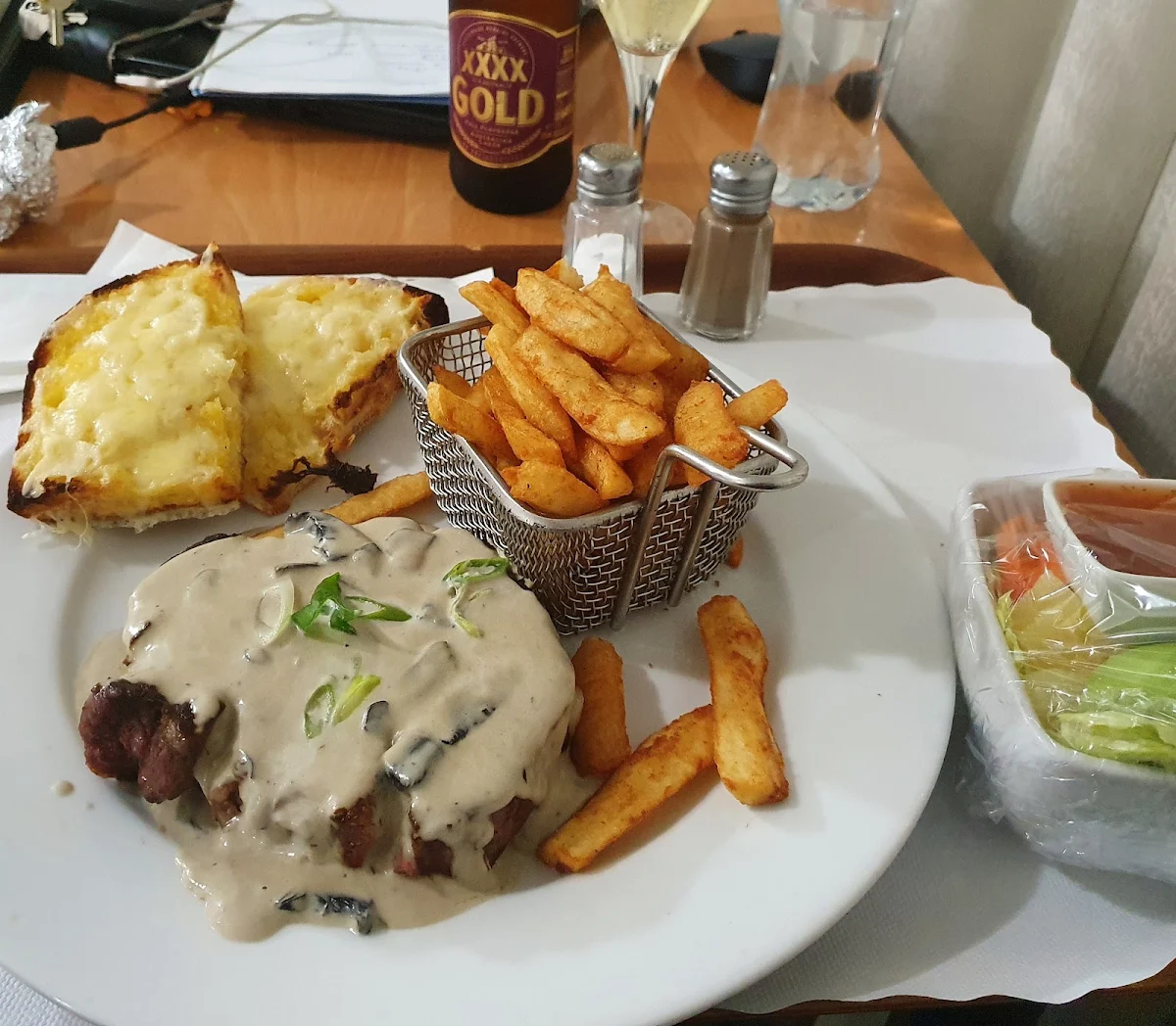 Food & drink, Top of the Town Motel Inverell Nsw