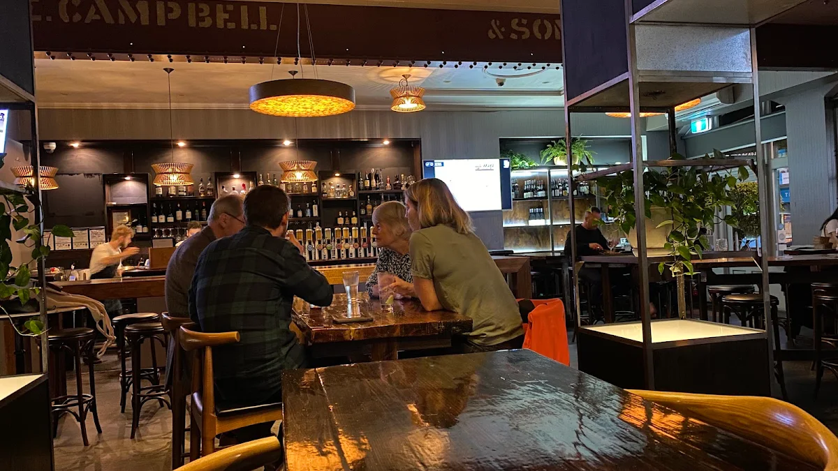 Vibe, Toorak Hotel