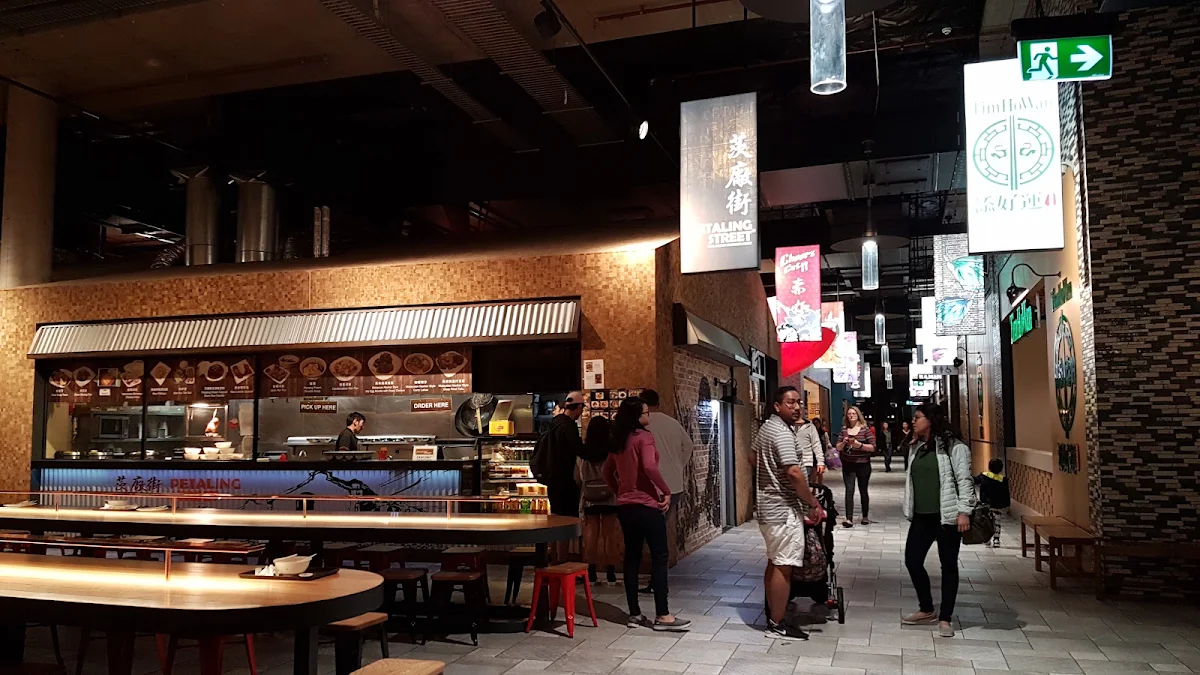 Vibe, District Dining