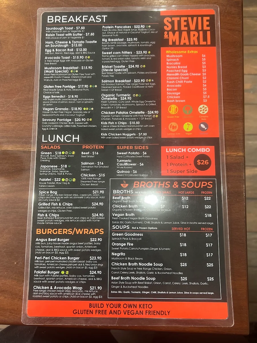 Menu, Stevie & Marli