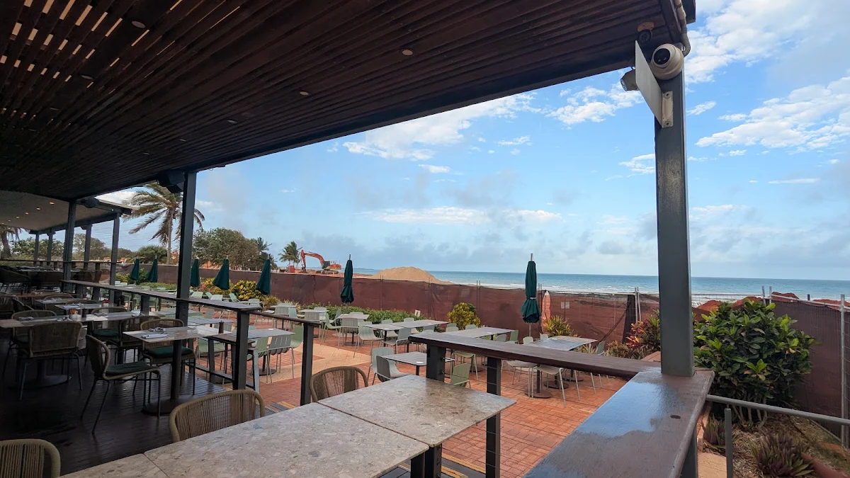 Vibe, Sunset Bar & Grill