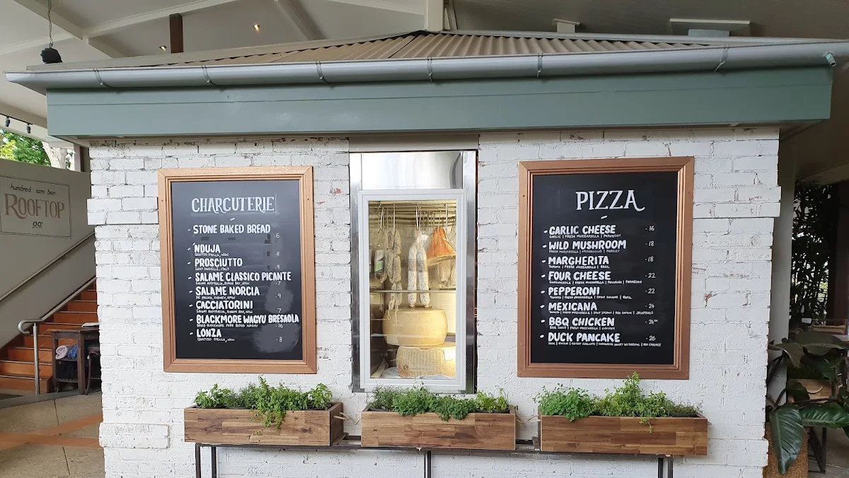 Menu, Hundred Acre