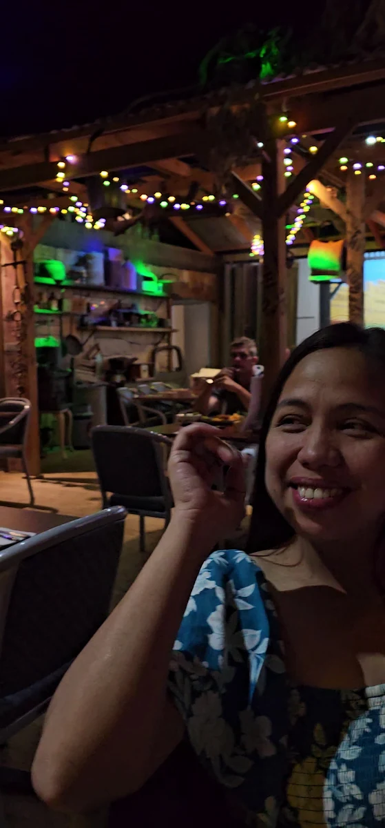 Vibe, THE Outback Shack Bar & Grill