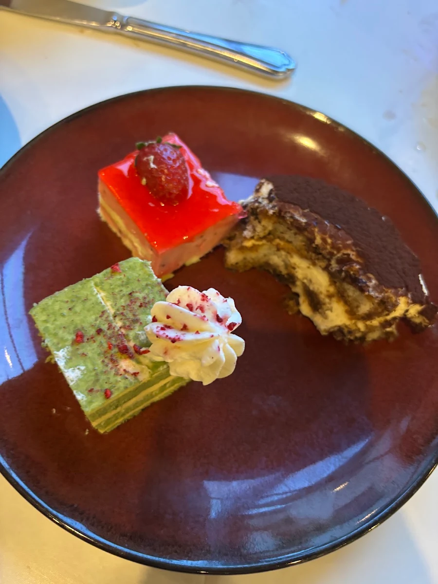 Food & drink, The Promenade Cafe