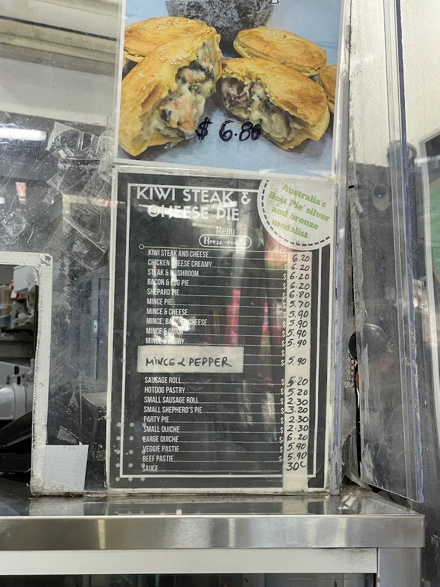 Menu, Kiwi Steak & Cheese Pie