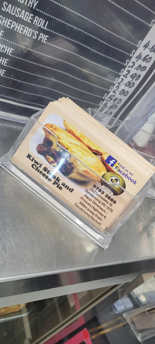 Menu, Kiwi Steak & Cheese Pie