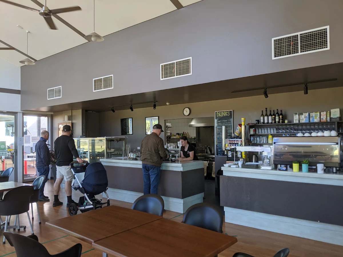 Vibe, Dish Cafe