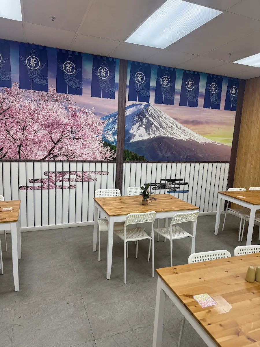 Vibe, Golden Pearl Sushi & Snack Bar