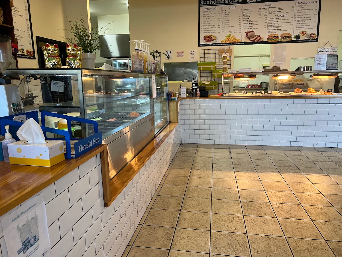 Vibe, RUSHDALE'S CAFE