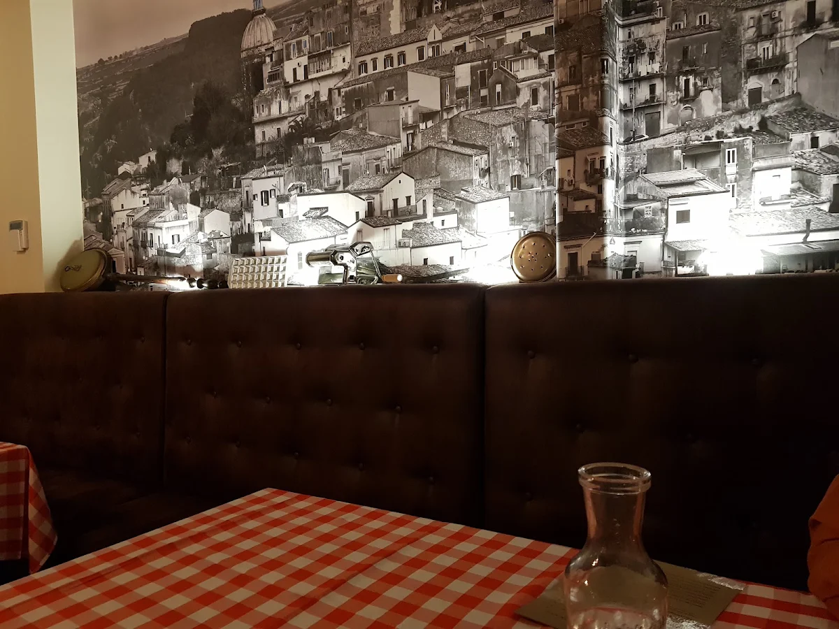 Vibe, Piccolo Trattoria