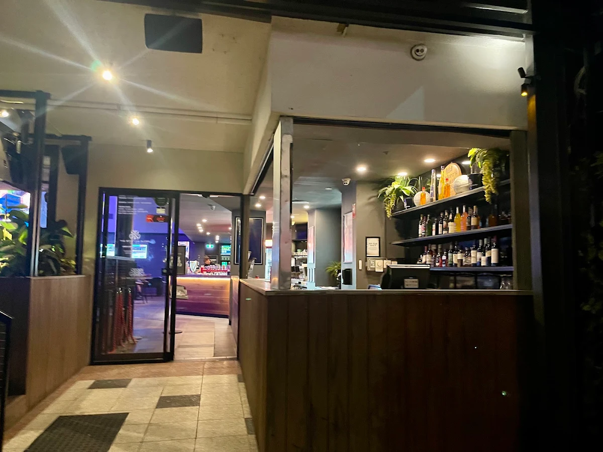 Vibe, The Sporting Globe Bar & Grill Chermside