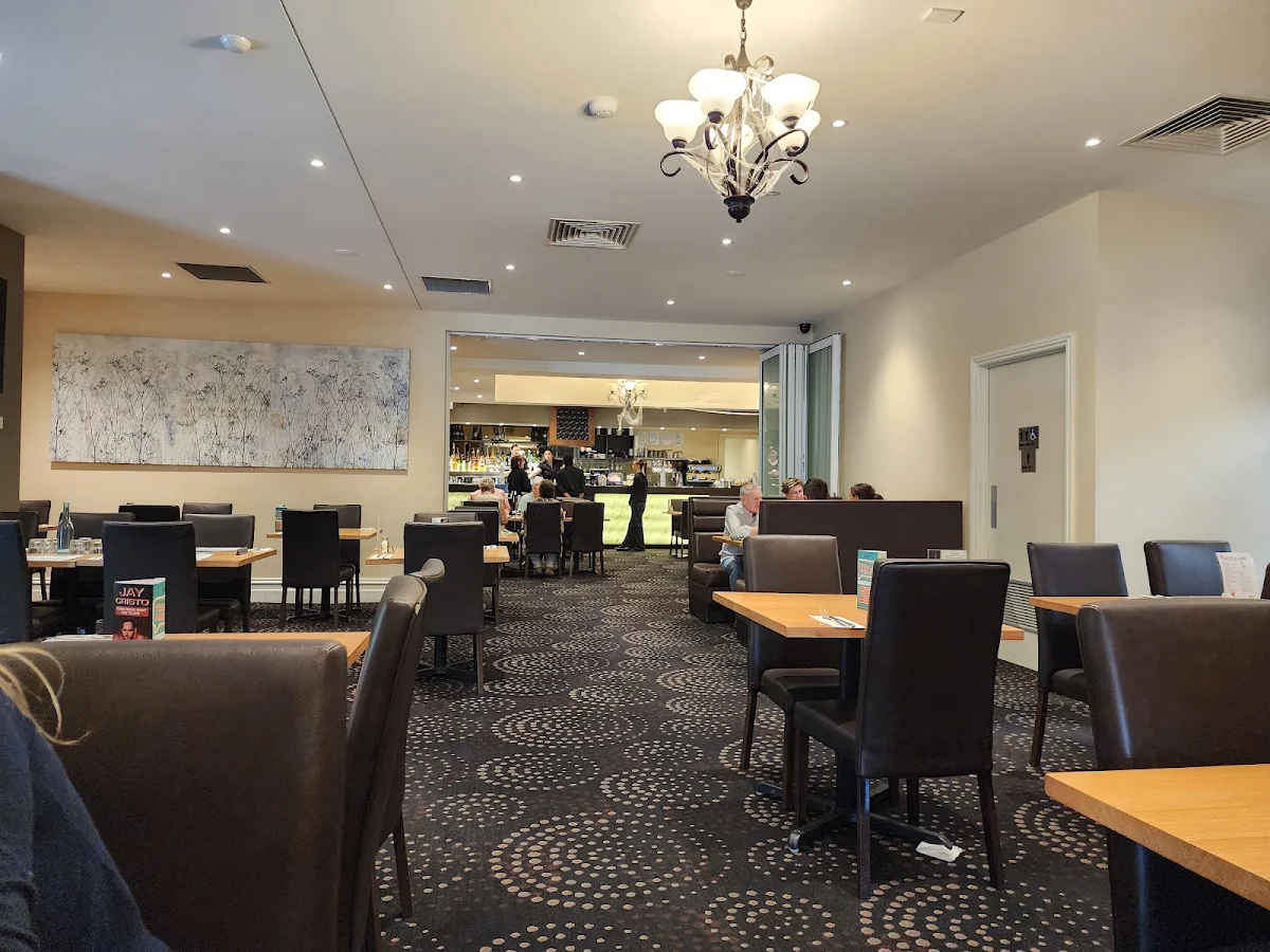 Vibe, Cardinia Park Hotel