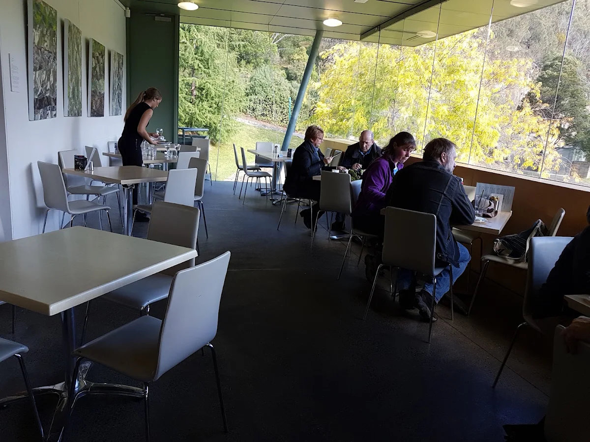 Vibe, Basin Cafe