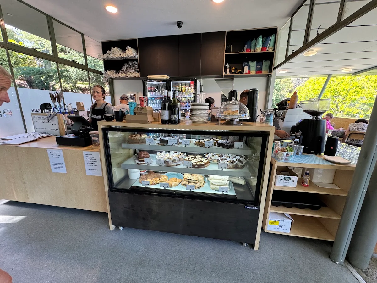 Vibe, Basin Cafe