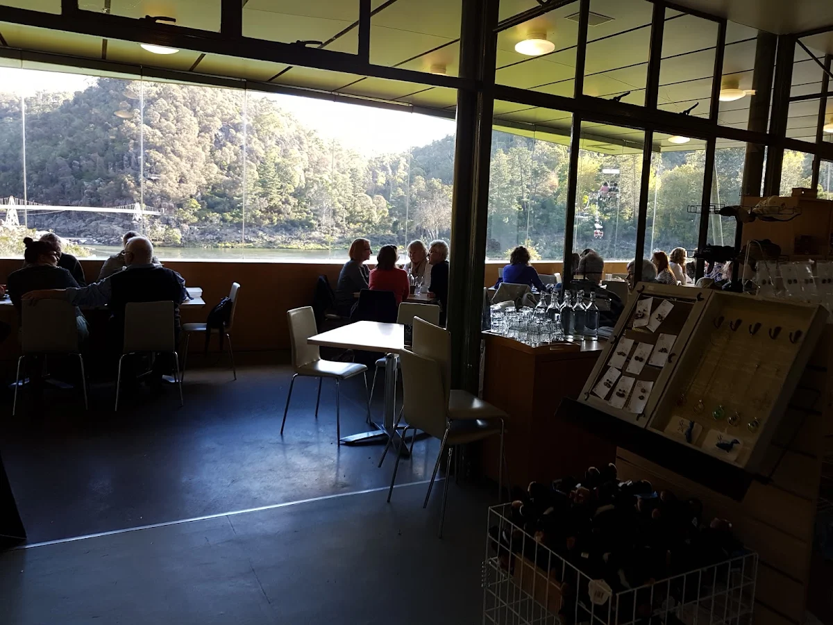 Vibe, Basin Cafe