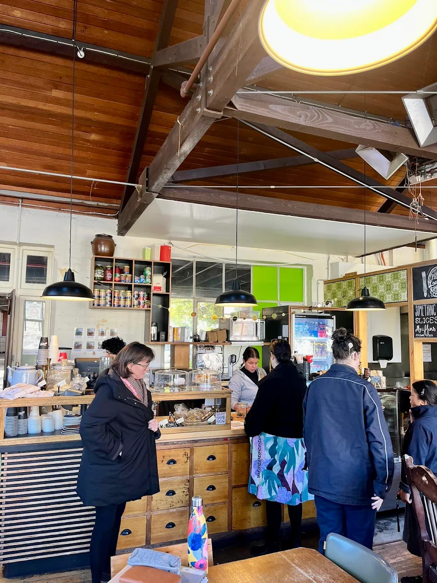 Vibe, Tradeblock Cafe