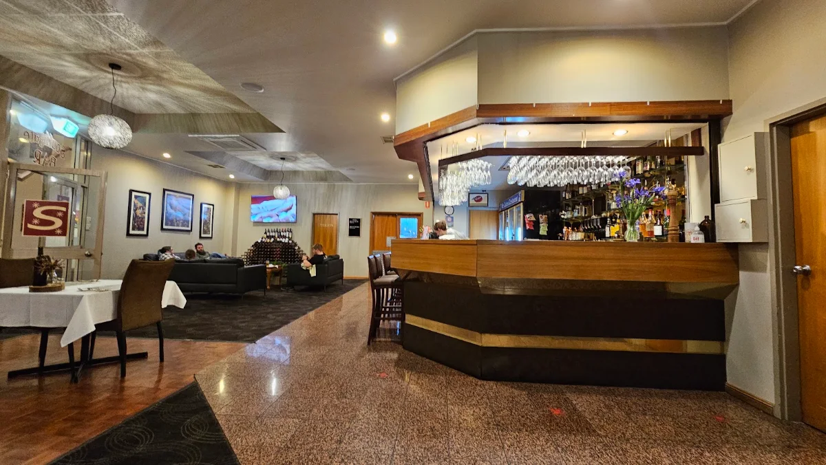 Vibe, The Gates Restaurant