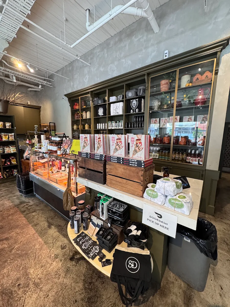 Vibe, Smith & Deli