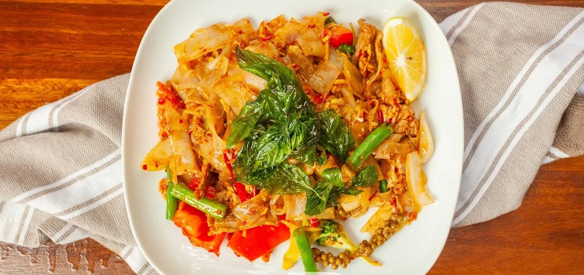Food & drink, Red Lemon Thai