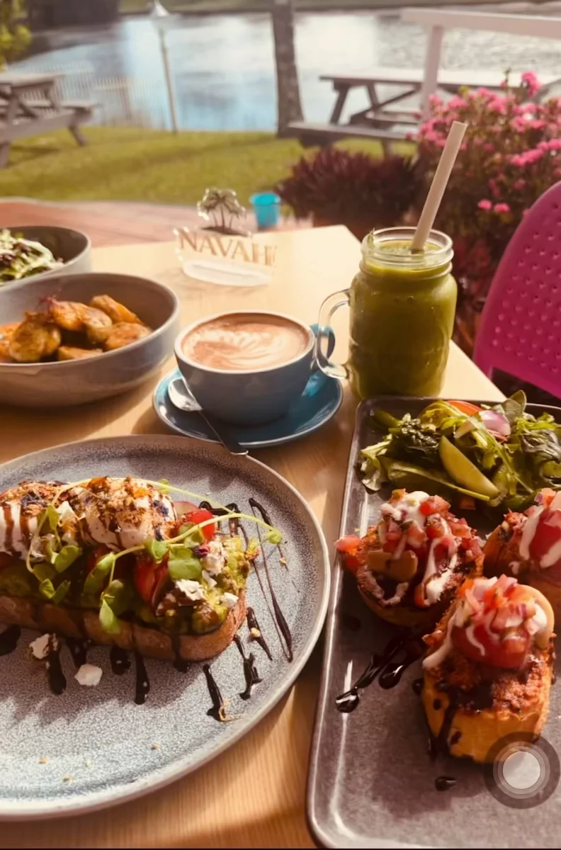 Food & drink, NAVAH (Cafe & Family Restaurant)