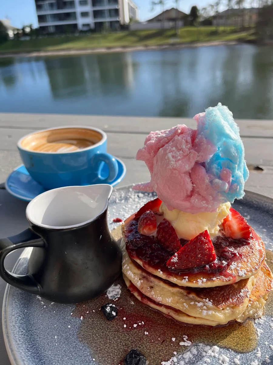 Food & drink, NAVAH (Cafe & Family Restaurant)