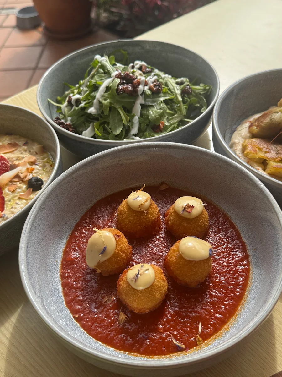 Food & drink, NAVAH (Cafe & Family Restaurant)