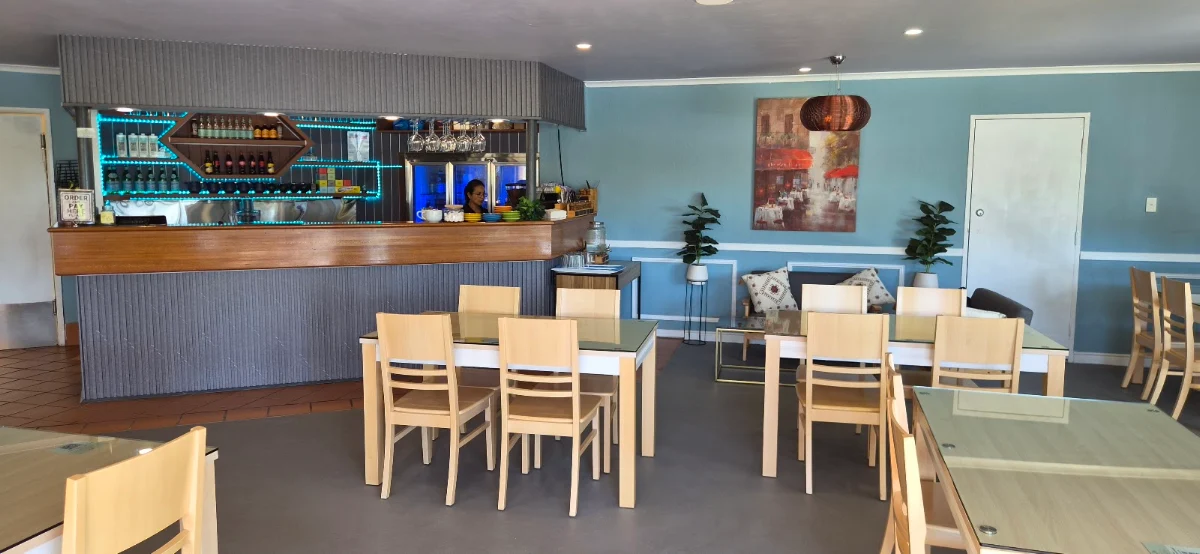 Vibe, NAVAH (Cafe & Family Restaurant)