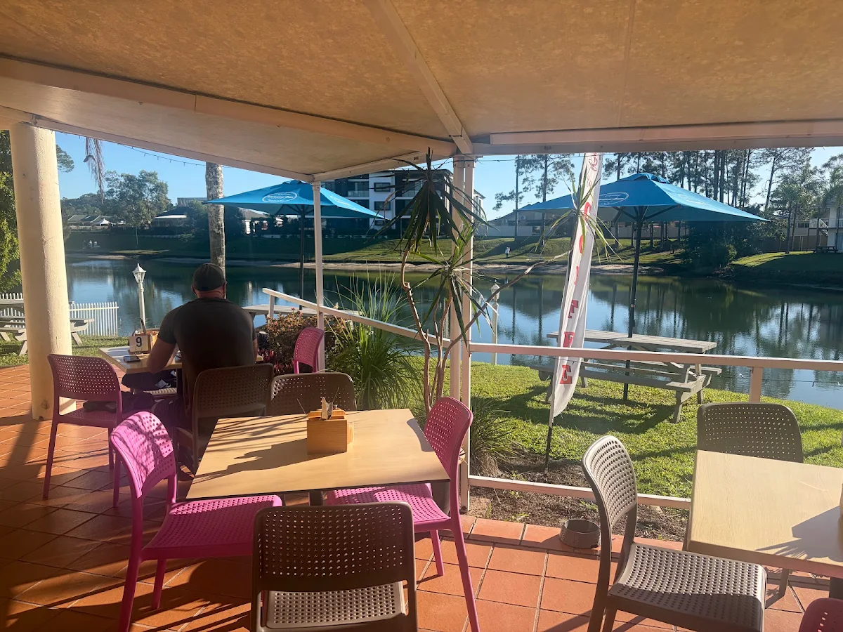 Vibe, NAVAH (Cafe & Family Restaurant)