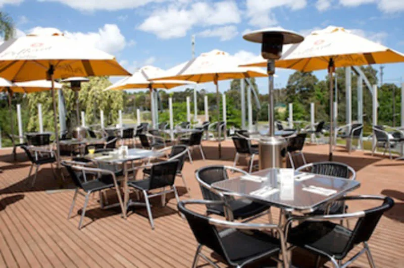 Manningham Hotel & Club