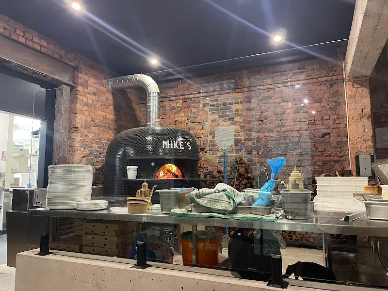 Mikes Pizza