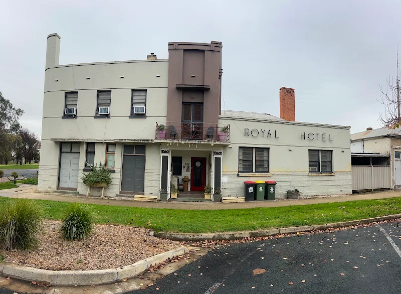 Tattersalls Hotel