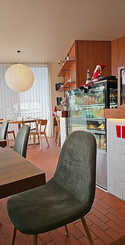ILZA JAPANESE CAFE KILSYTH SOUTH