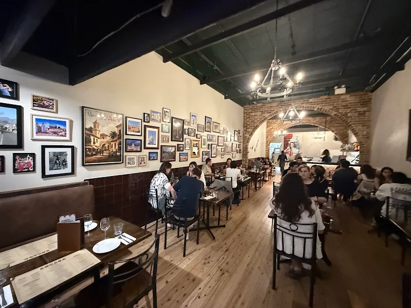 Encasa Restaurant