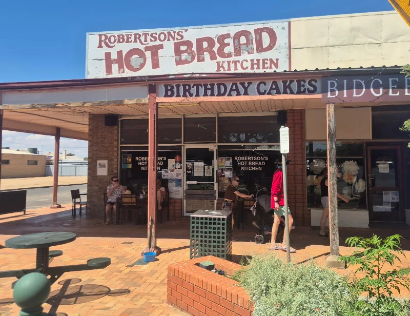 Robertsons Bakery & Hearth Kitchen